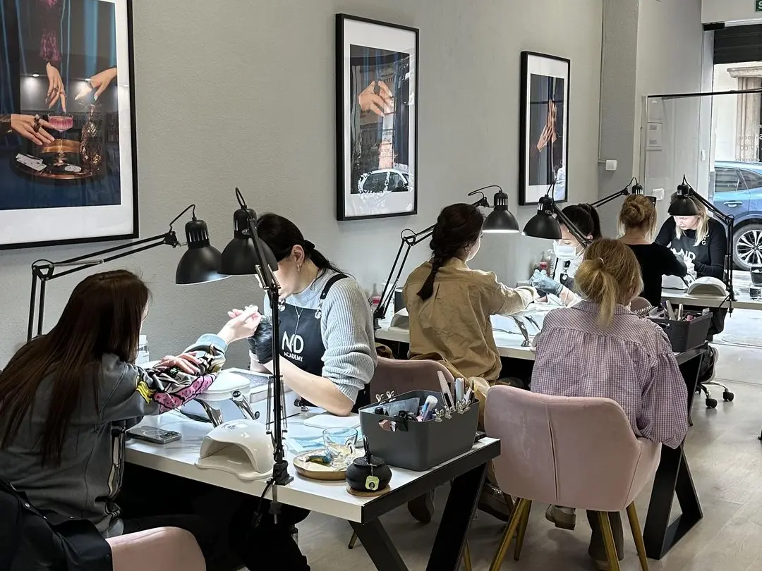 Salon2 working