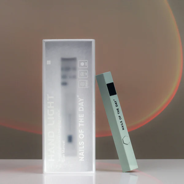Лампа для ногтей NAILSOFTHEDAY — зелёная, с фонариком для верхних и нижних форм