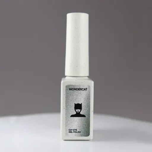 [4823032933001] NAILSOFTHEDAY Wondercat is a super Korean cat for nails with a new formula, 10 ml